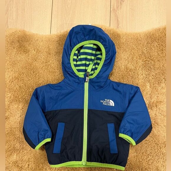 The North Face baby boys reversible jacket 0-3 months - Picture 1 of 3